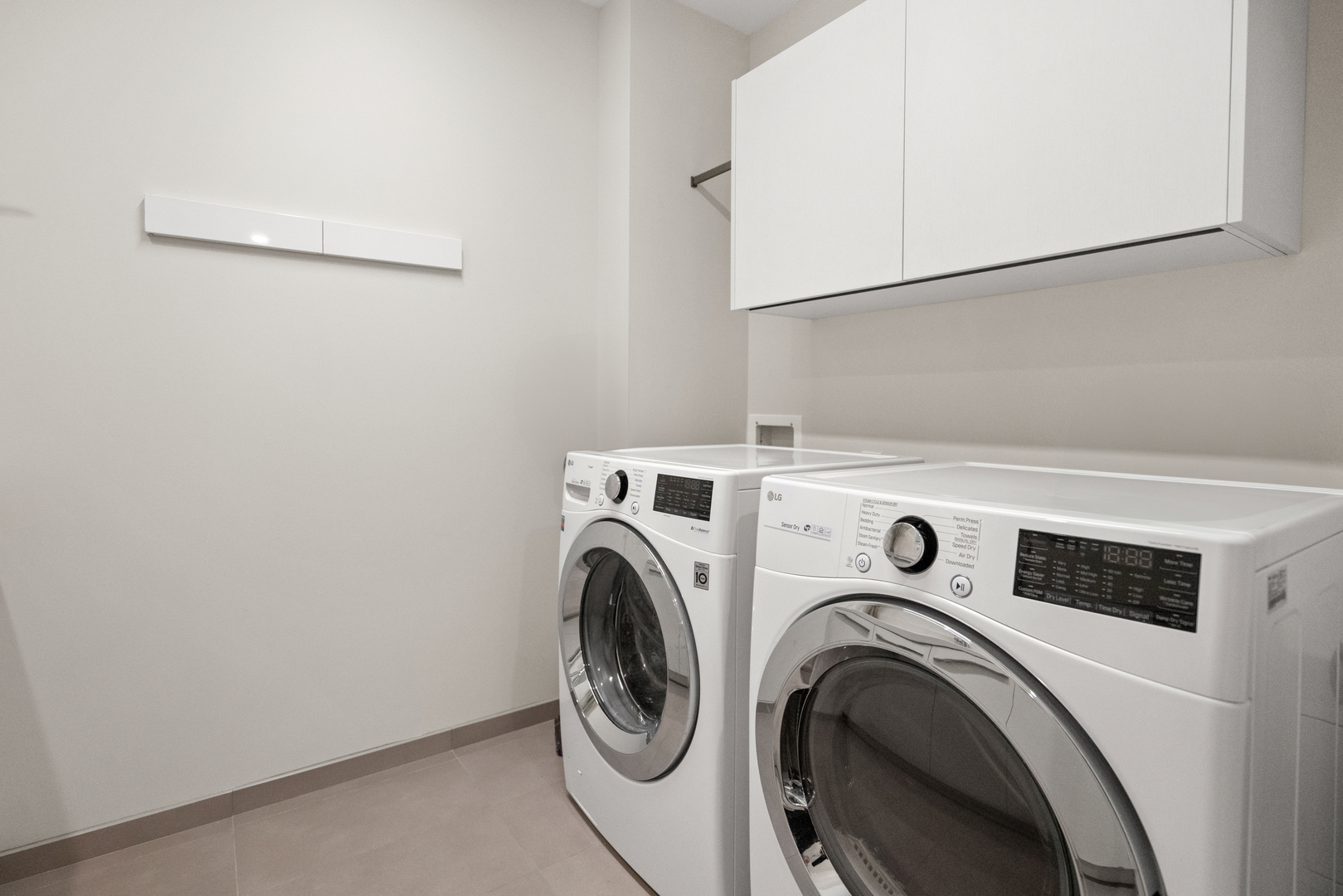 366 W Superior Street Unit: 303