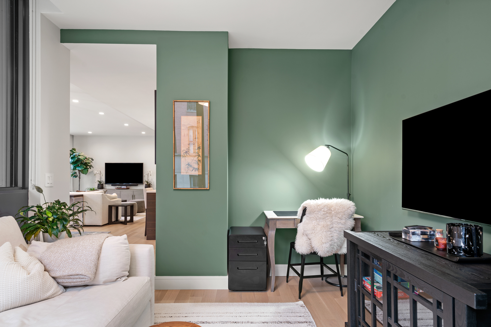 366 W Superior Street Unit: 303