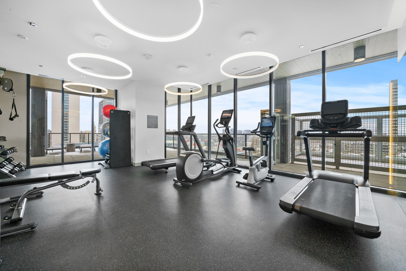 366 W Superior Street Unit: 303