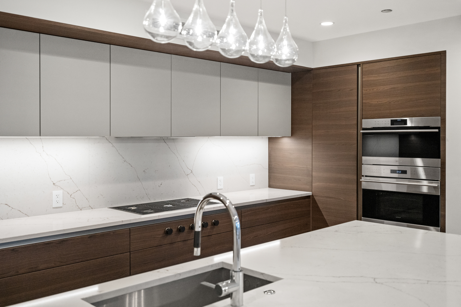 366 W Superior Street Unit: 303