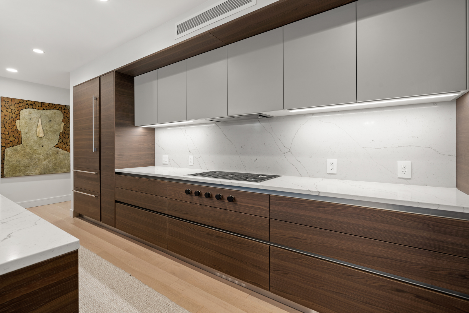 366 W Superior Street Unit: 303