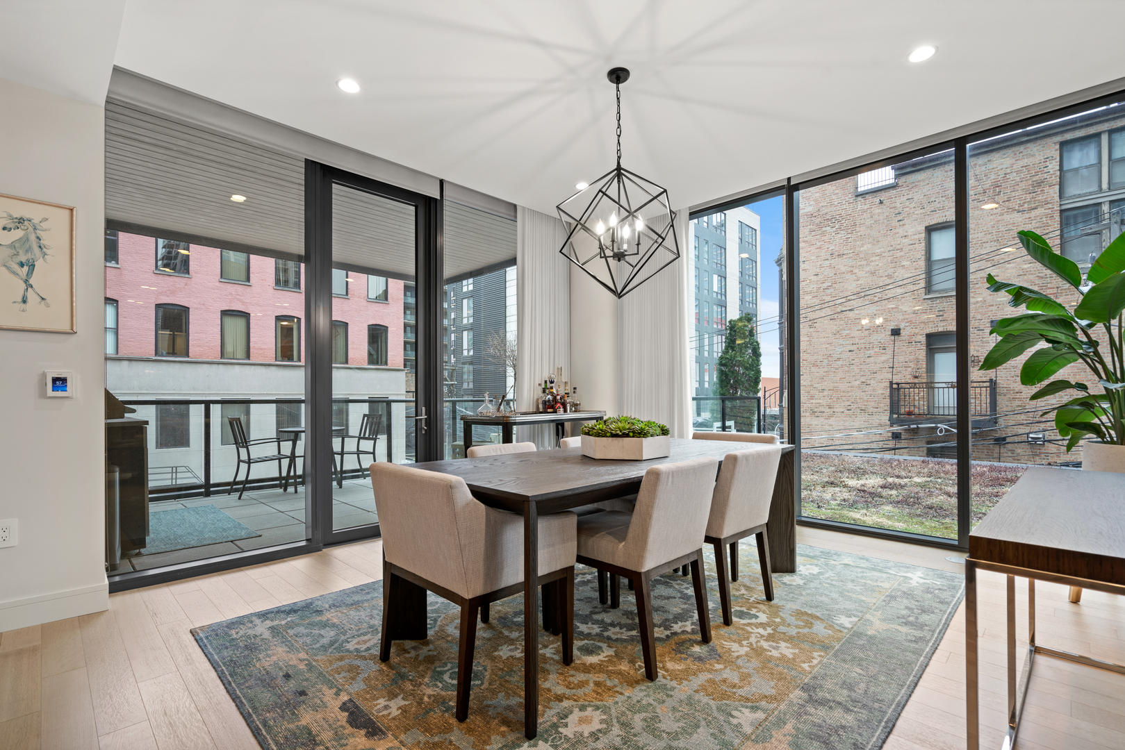 366 W Superior Street Unit: 303