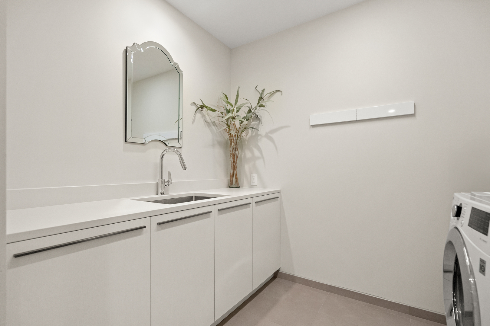 366 W Superior Street Unit: 303