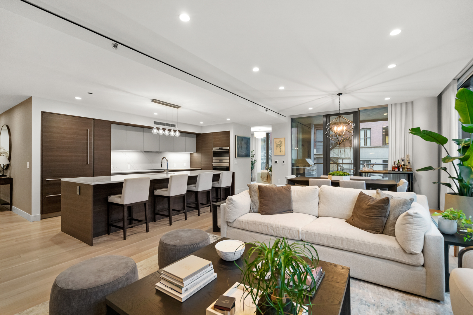 366 W Superior Street Unit: 303