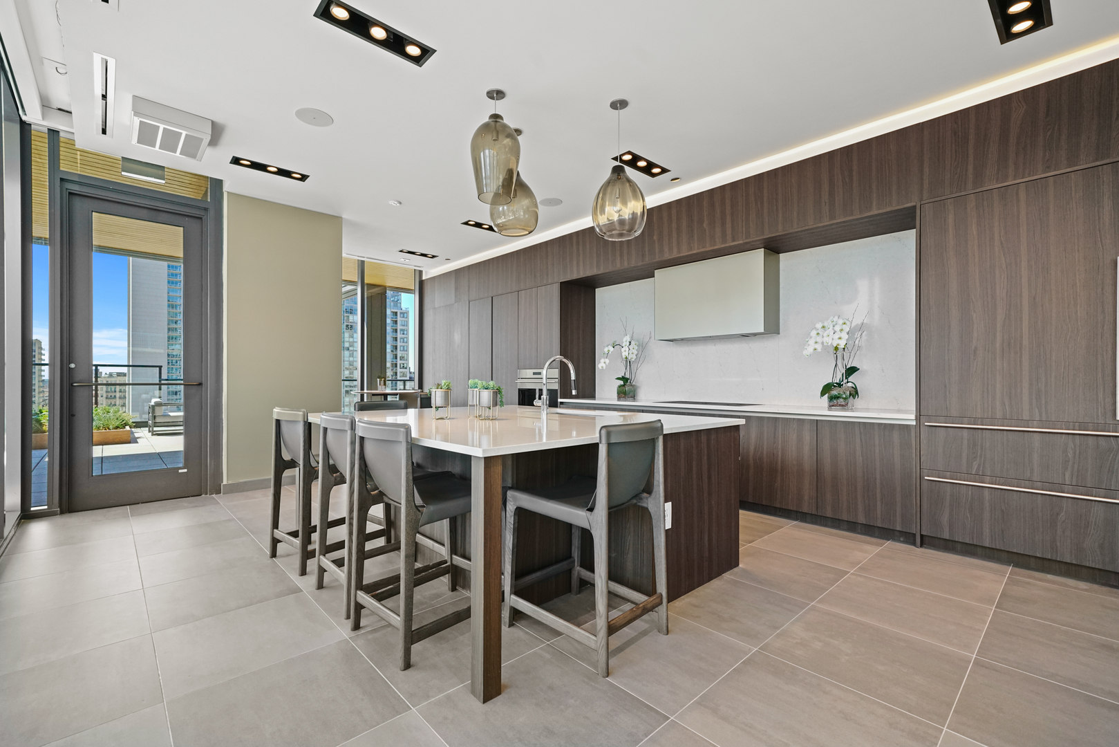 366 W Superior Street Unit: 303