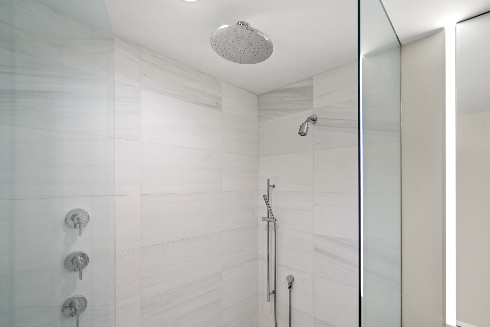 366 W Superior Street Unit: 303