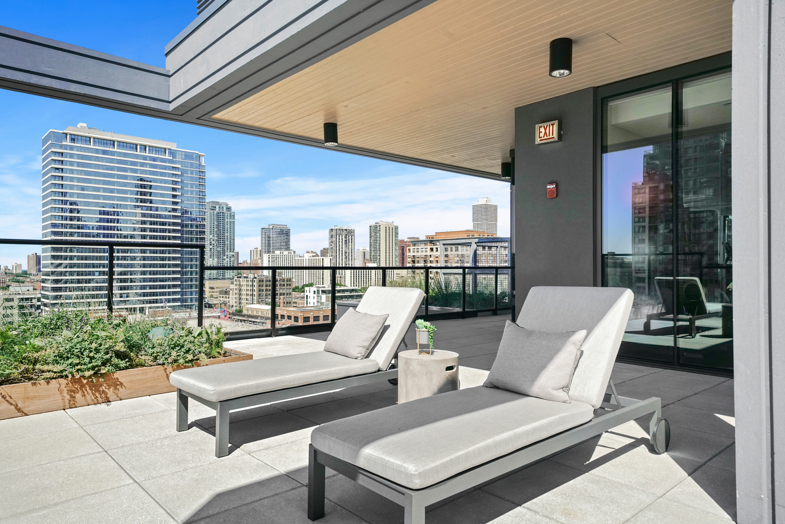 366 W Superior Street Unit: 303
