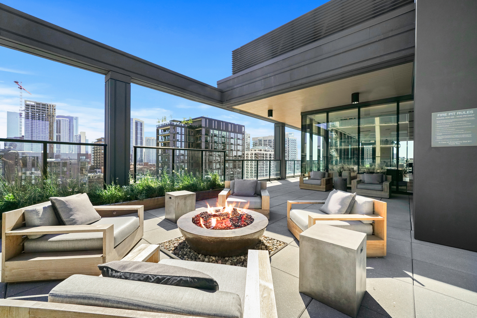 366 W Superior Street Unit: 303