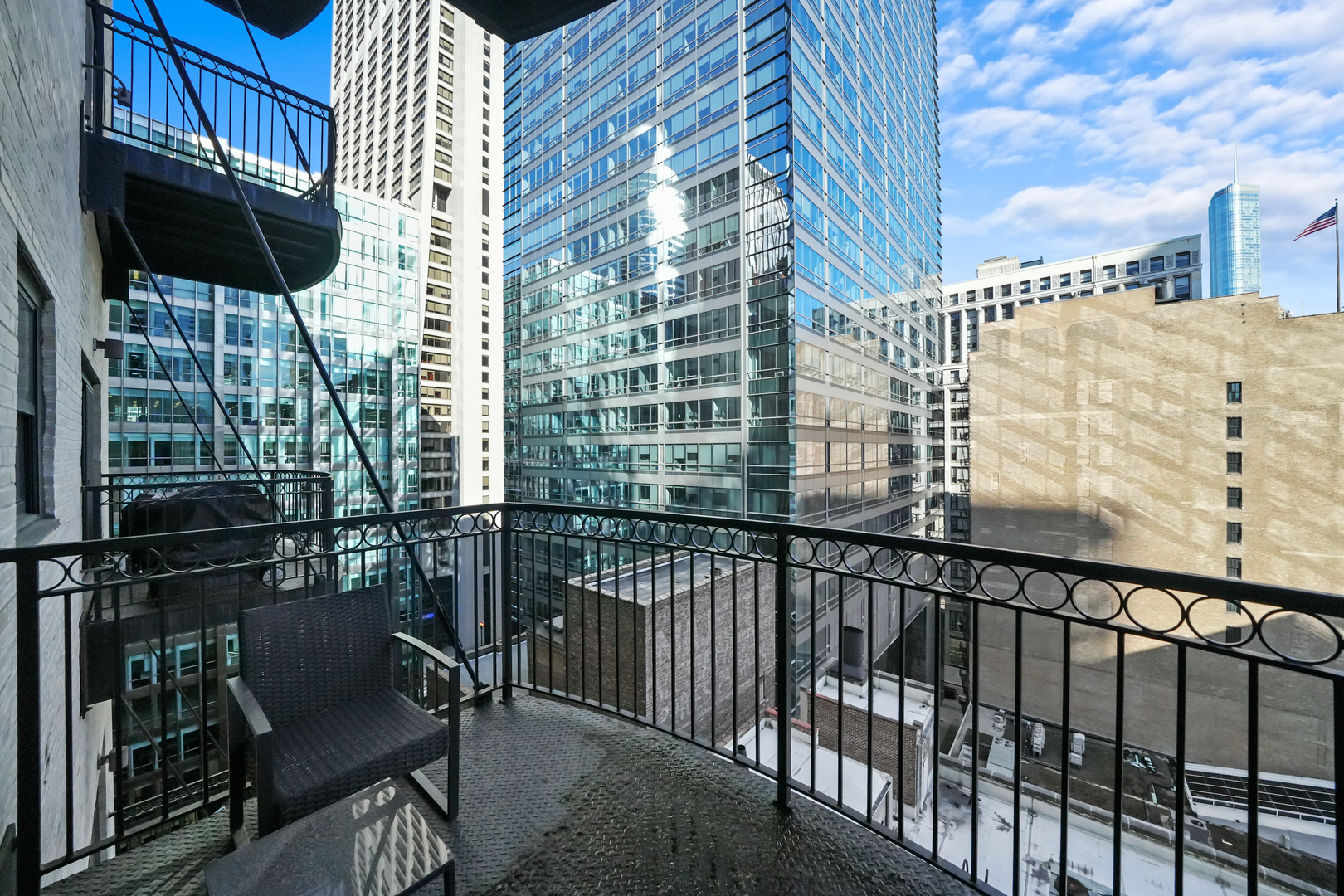 8 W Monroe Street Unit: 1109