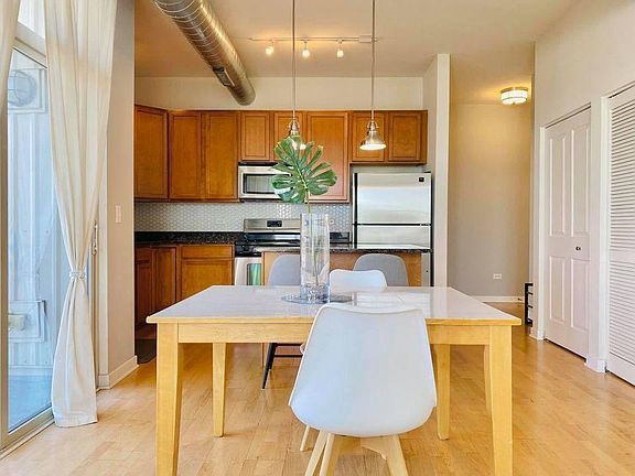 1228 W MONROE Street Unit: 501