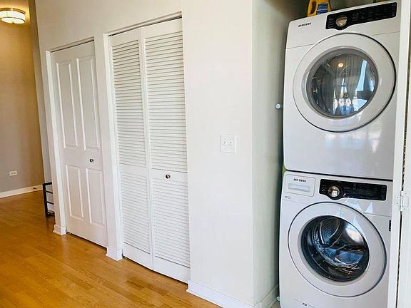 1228 W MONROE Street Unit: 501