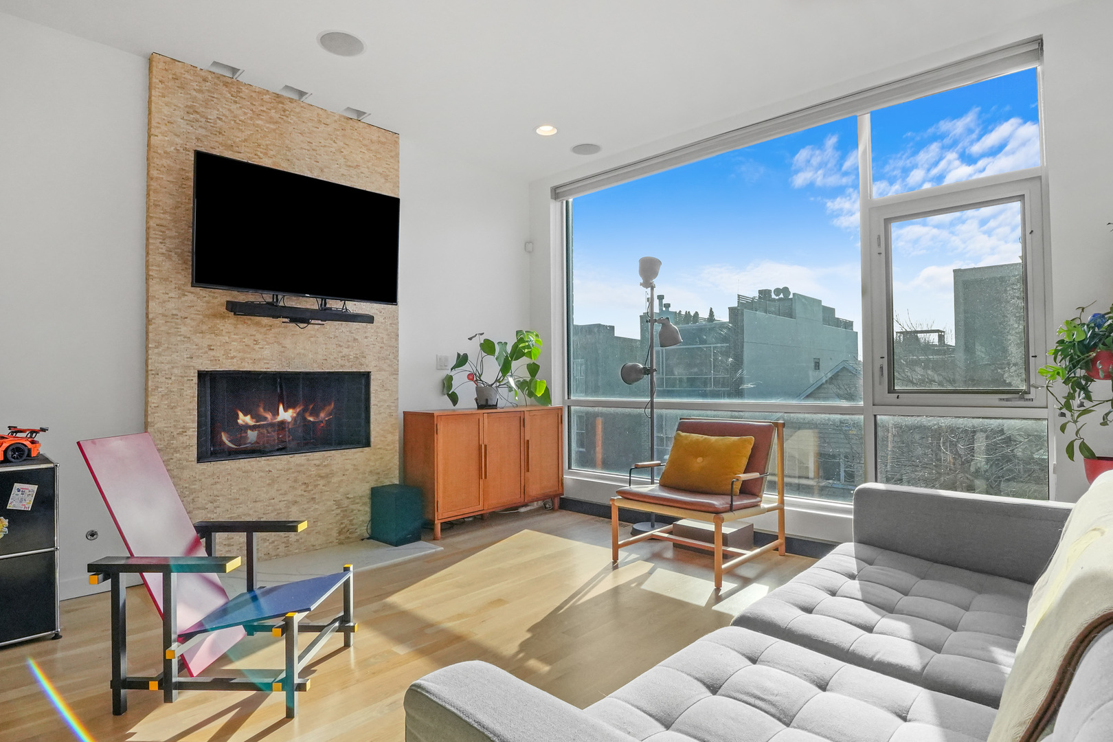 879 N Marshfield Avenue Unit: 3