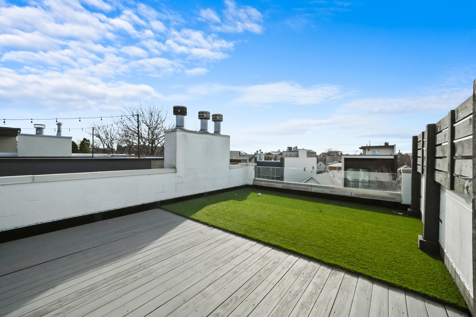 879 N Marshfield Avenue Unit: 3