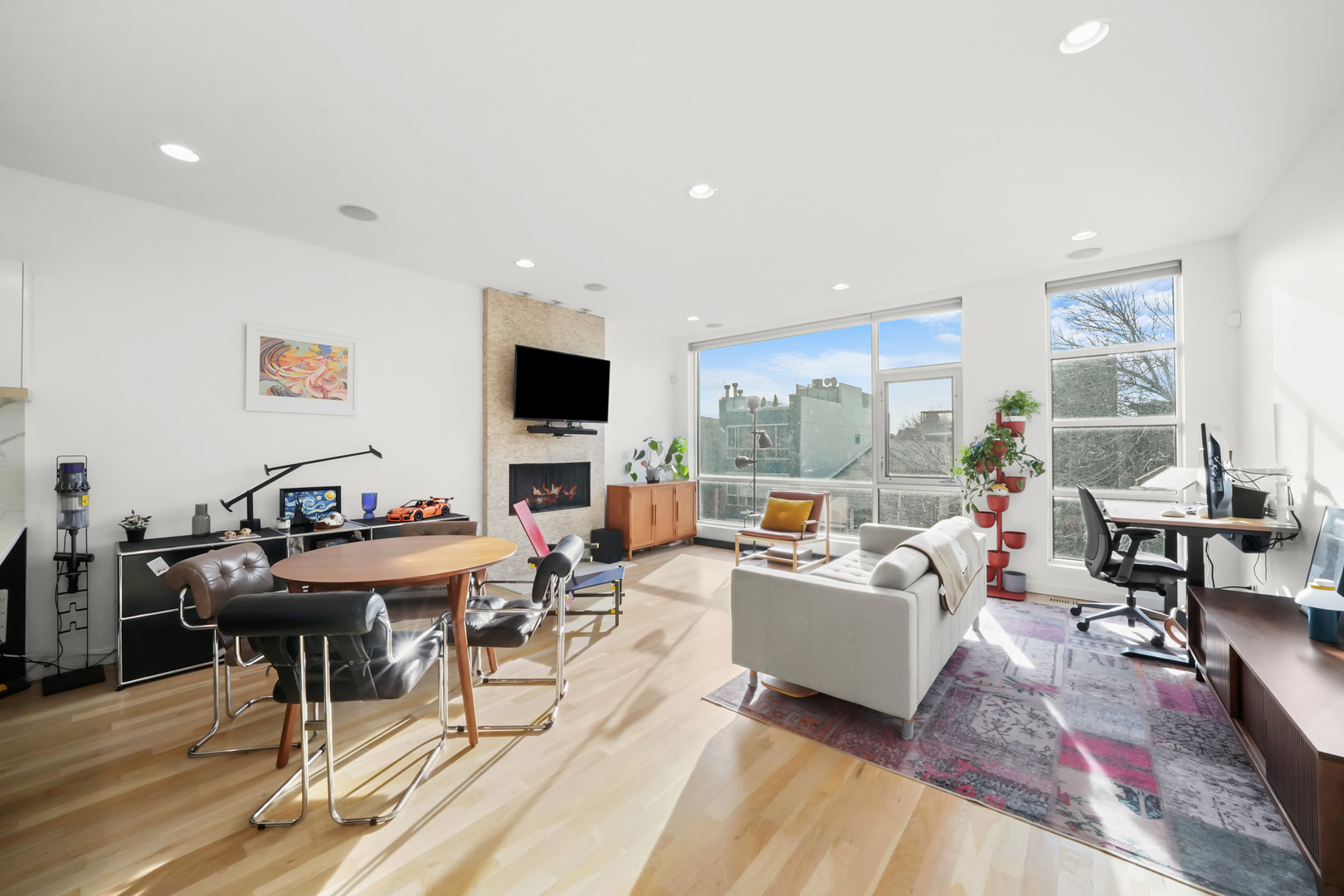 879 N Marshfield Avenue Unit: 3