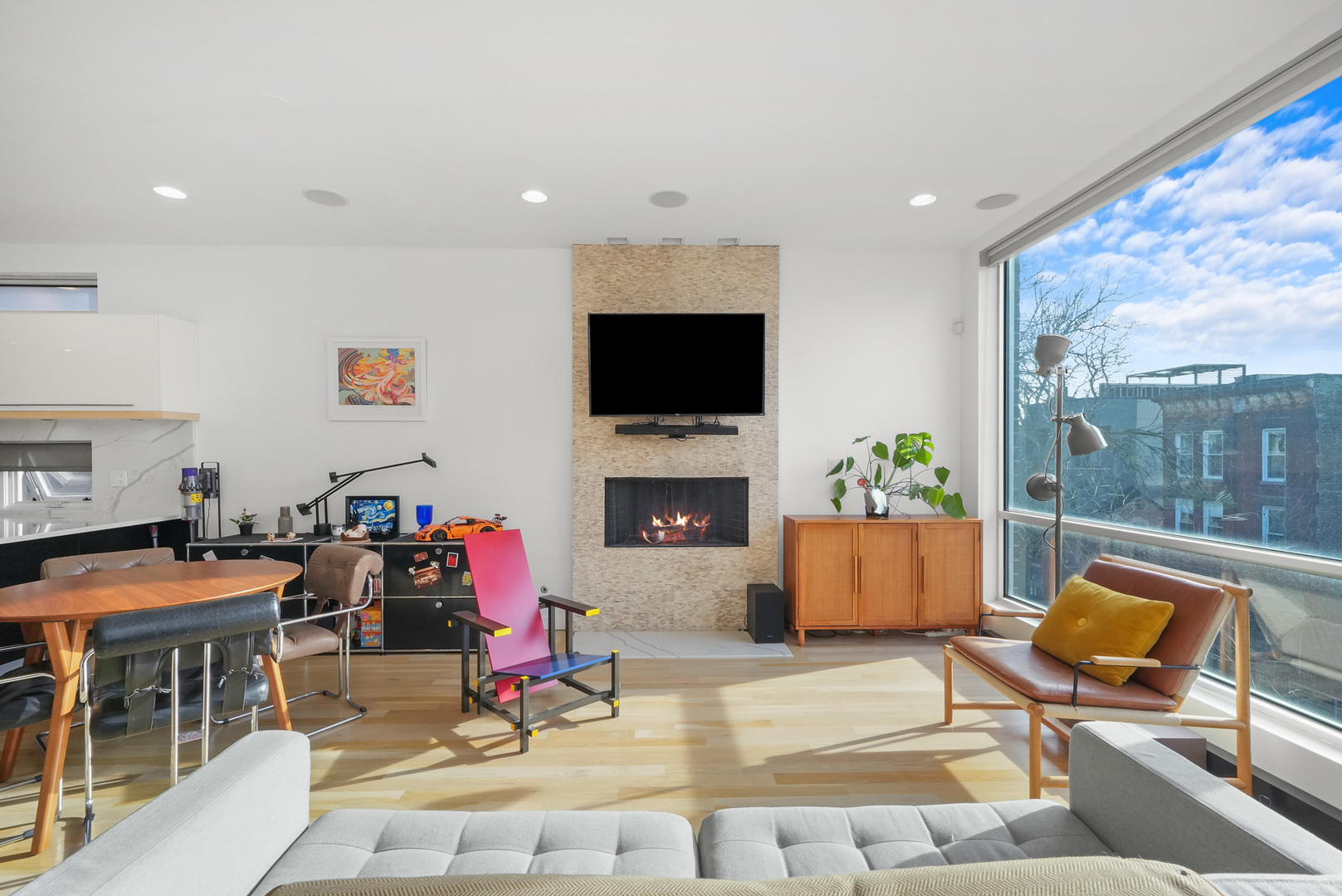 879 N Marshfield Avenue Unit: 3