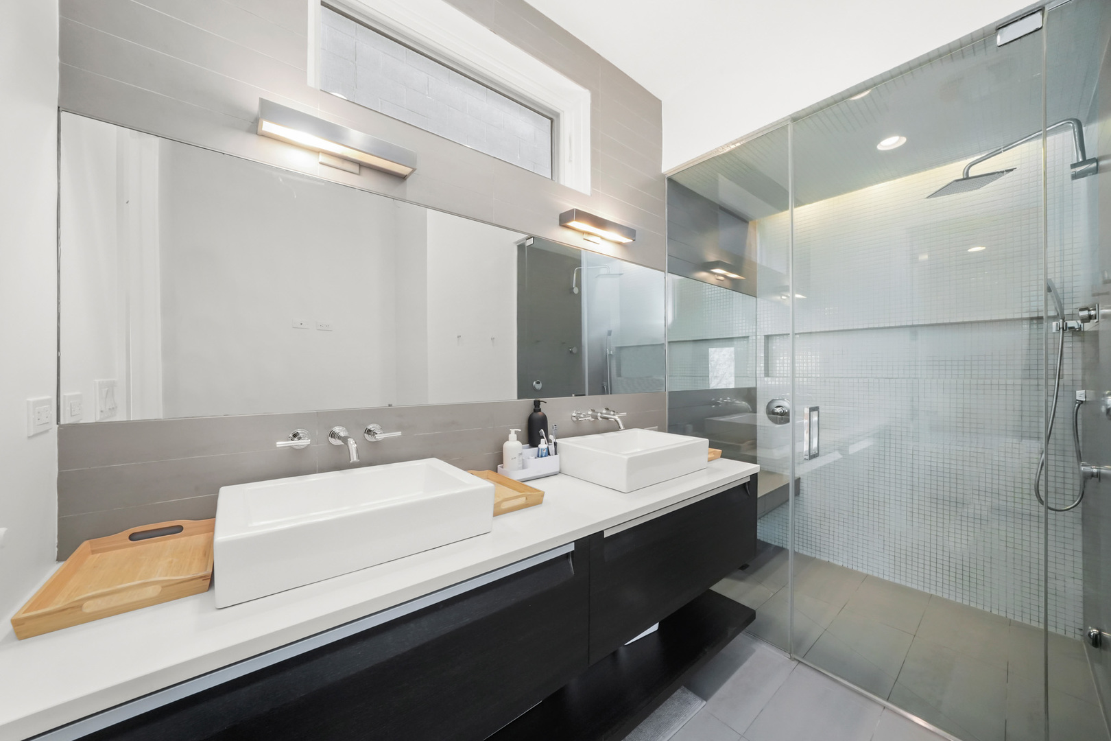879 N Marshfield Avenue Unit: 3
