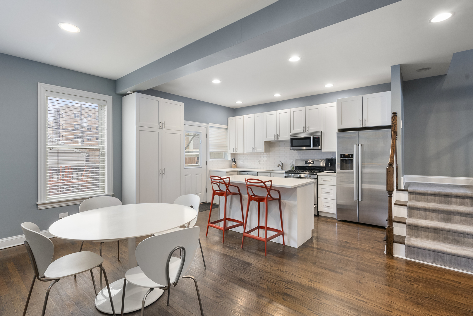 1541 W Addison Street