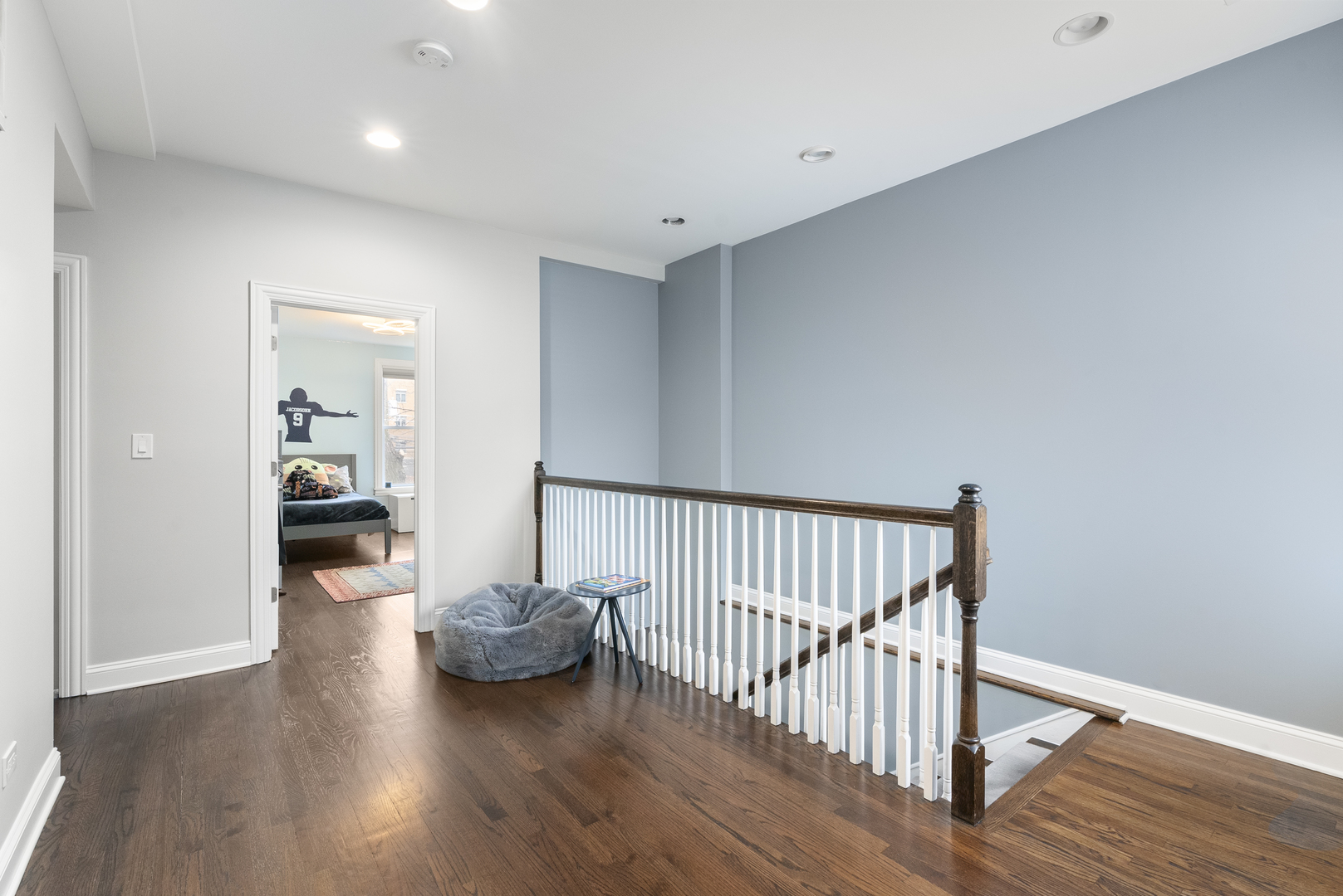 1541 W Addison Street