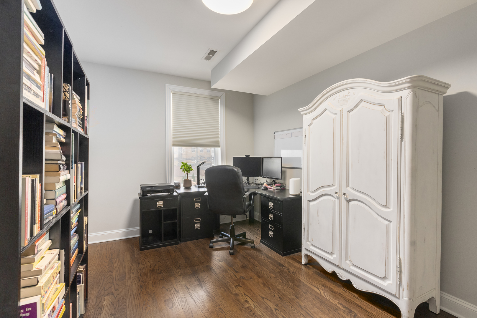 1541 W Addison Street