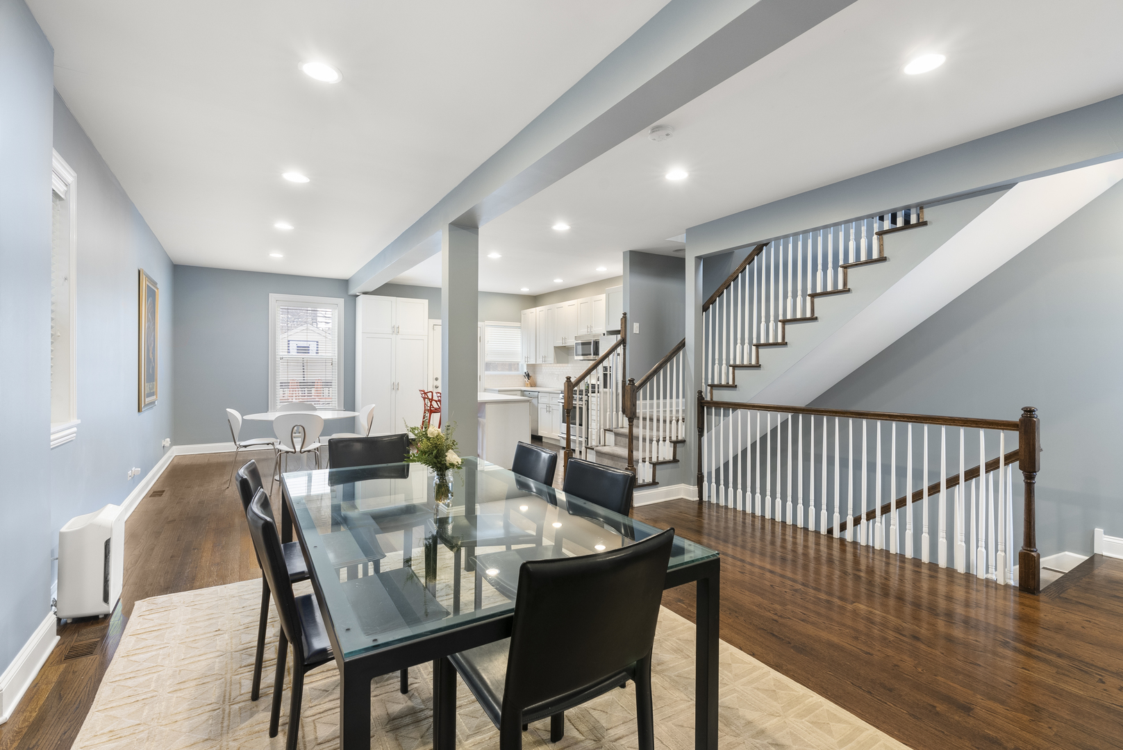 1541 W Addison Street