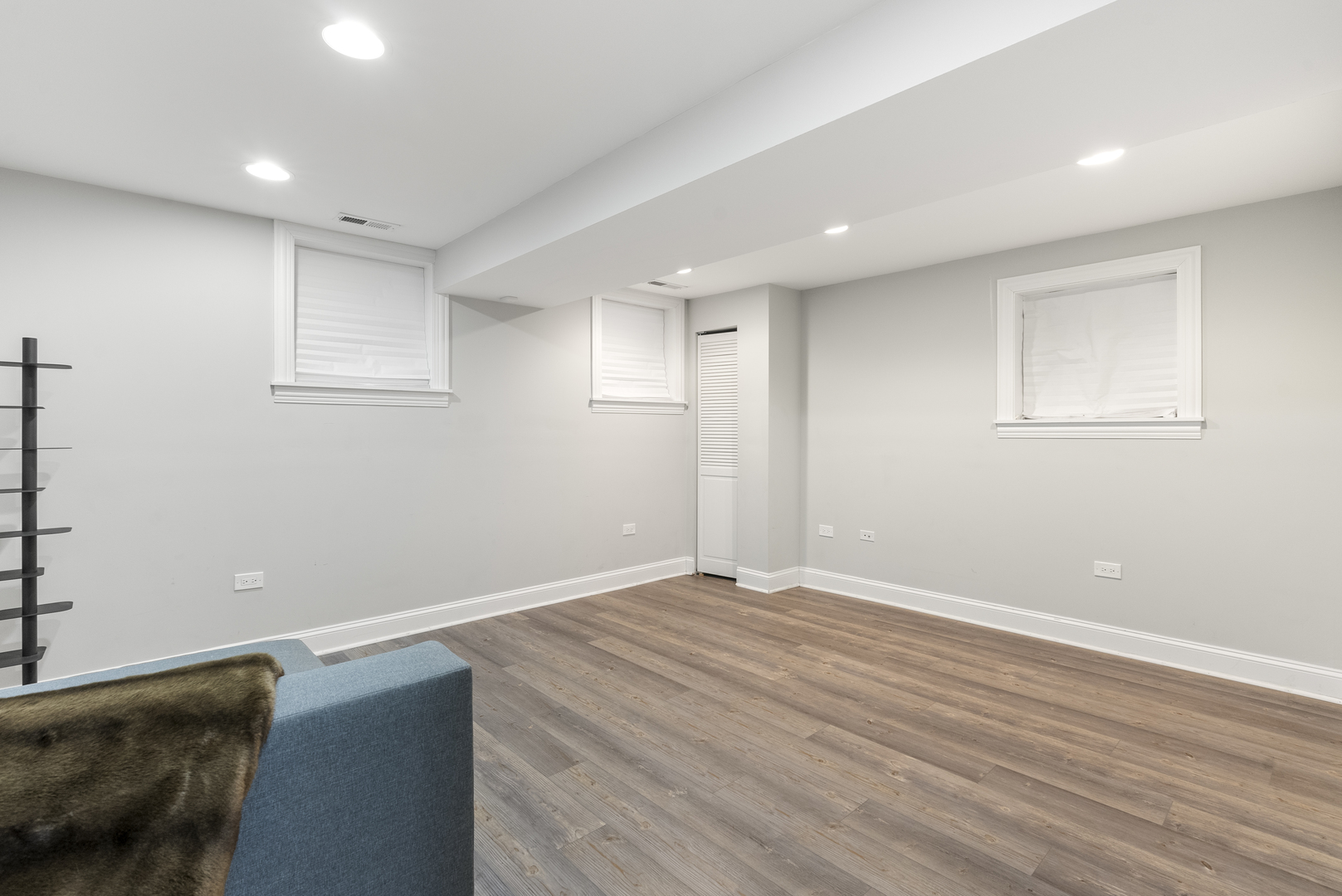 1541 W Addison Street