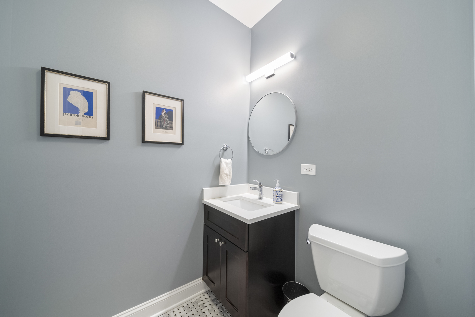 1541 W Addison Street