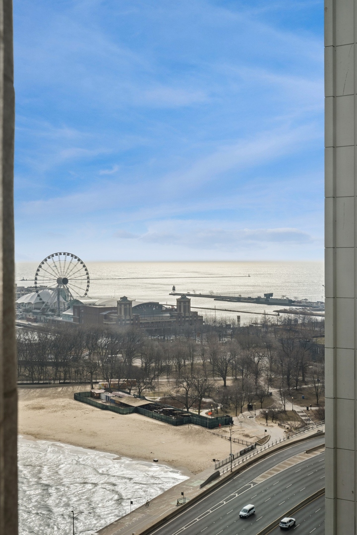 680 N Lake Shore Drive Unit: 1507
