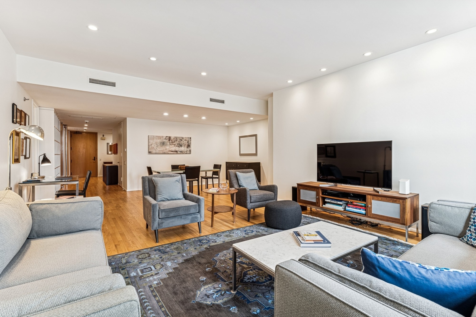 680 N Lake Shore Drive Unit: 1507