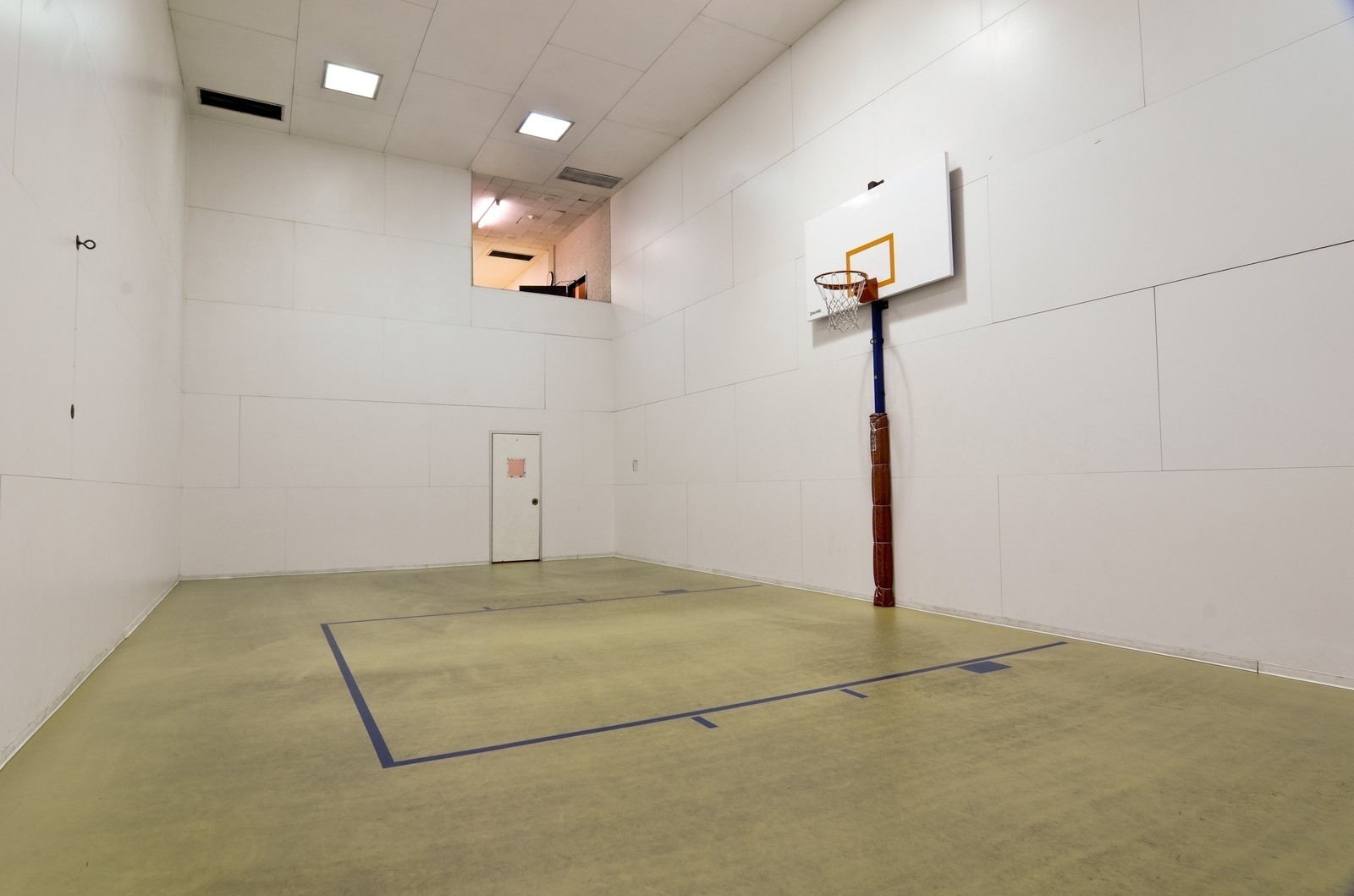 211 E Ohio Street Unit: 2017