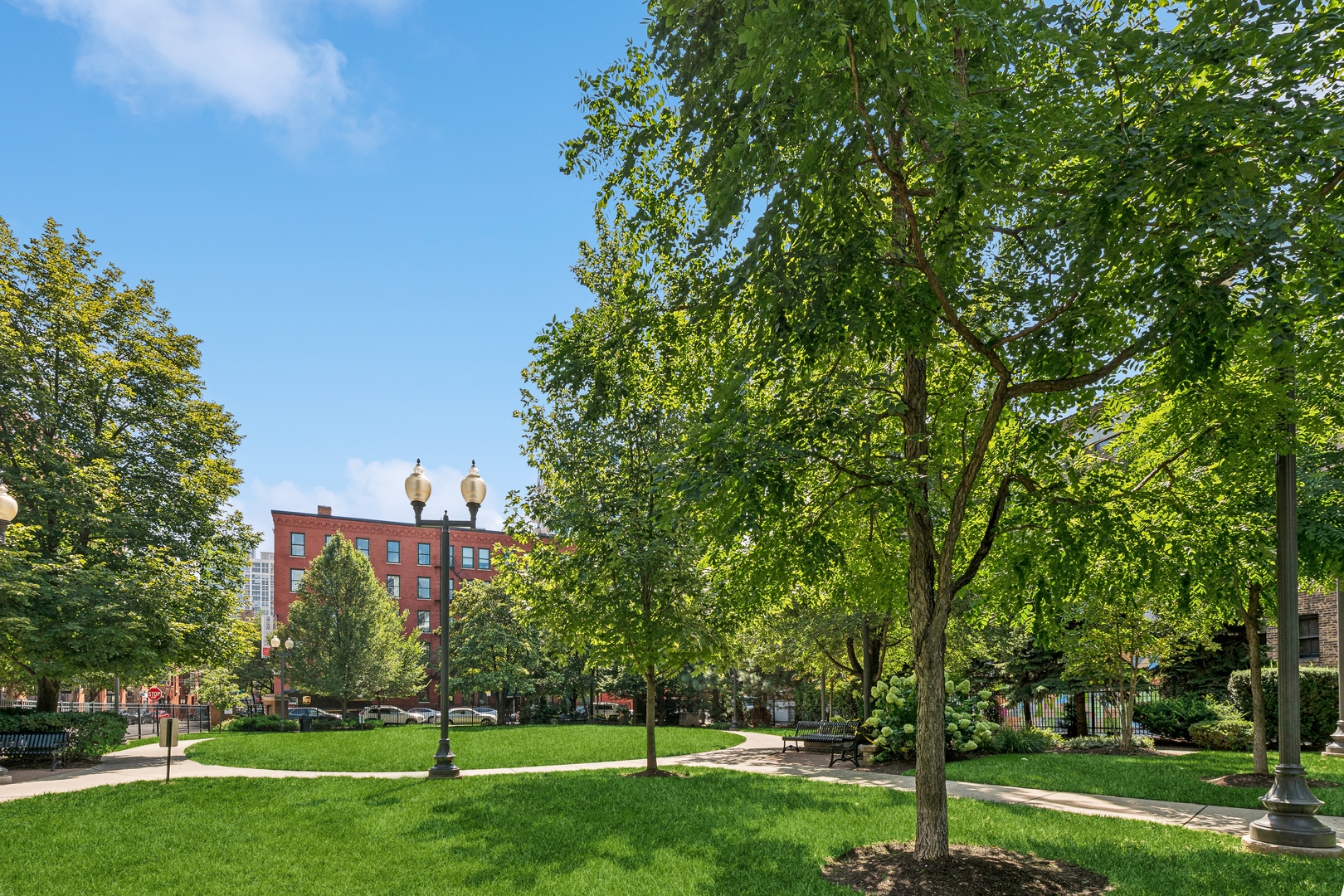 849 N Franklin Street Unit: 1219