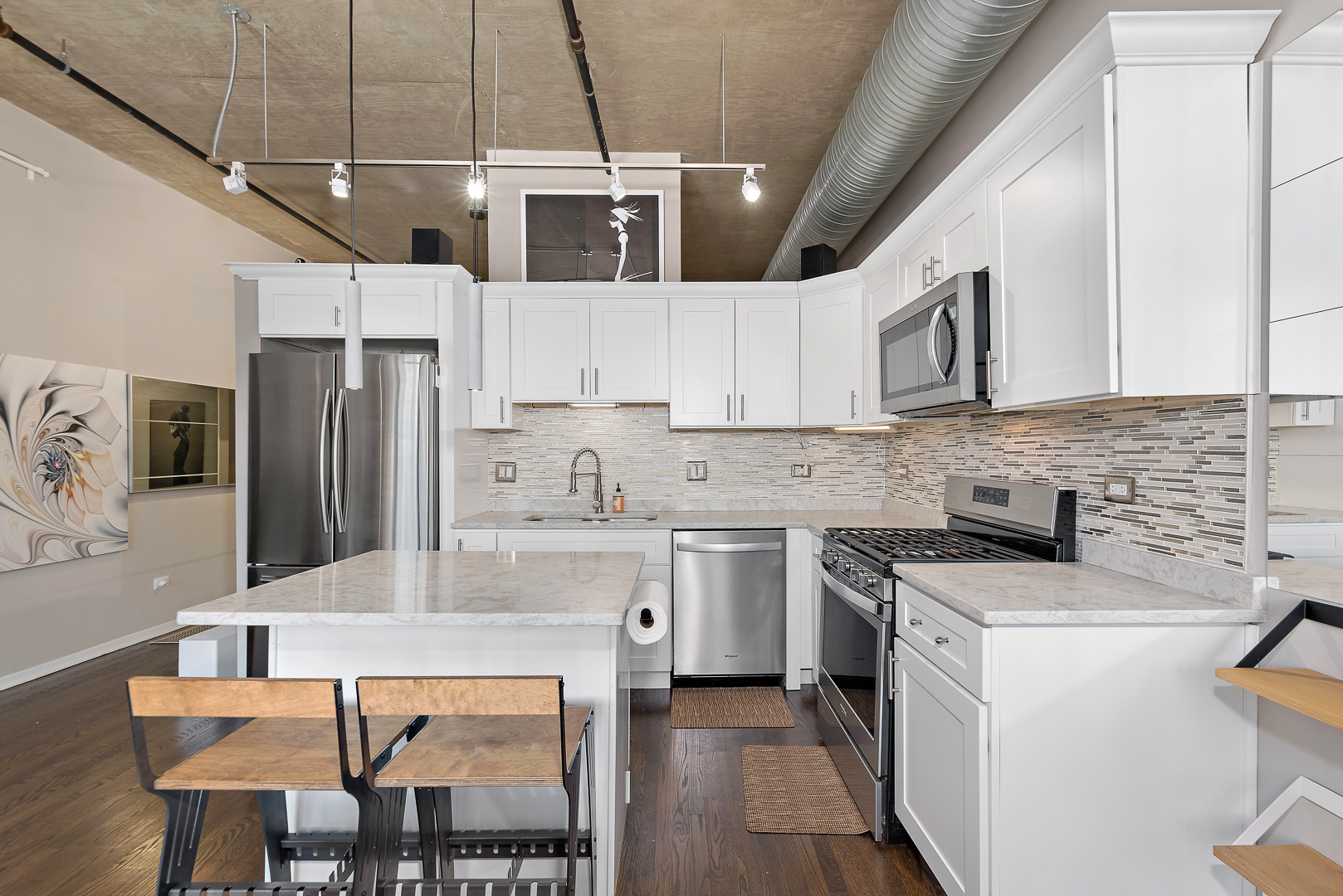 849 N Franklin Street Unit: 1219