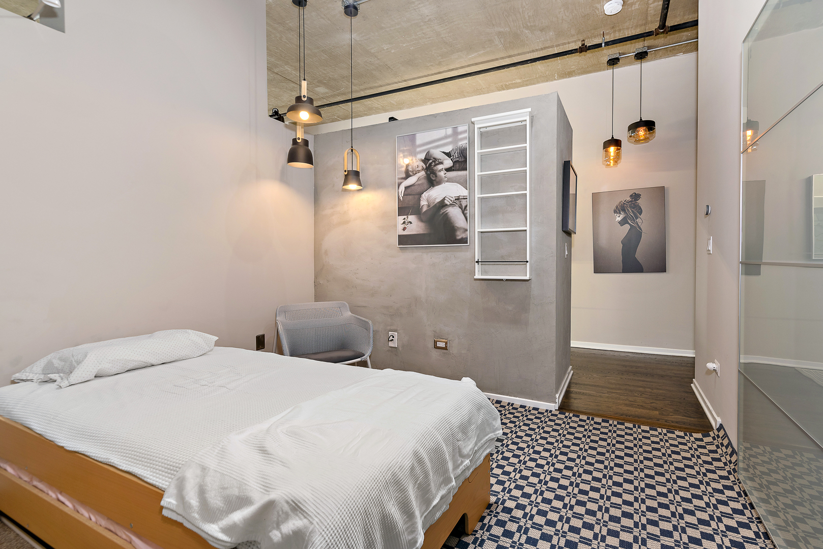 849 N Franklin Street Unit: 1219