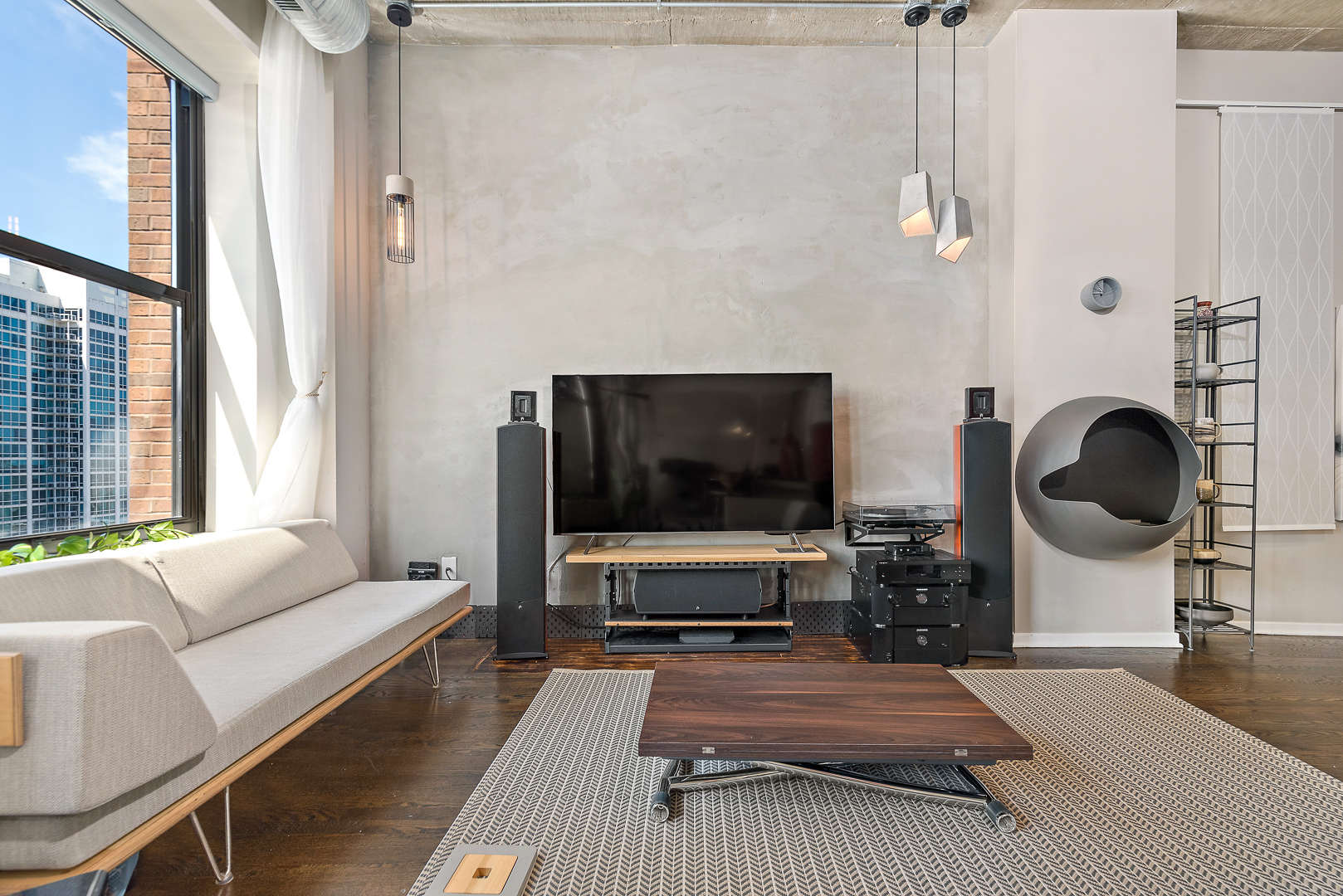 849 N Franklin Street Unit: 1219