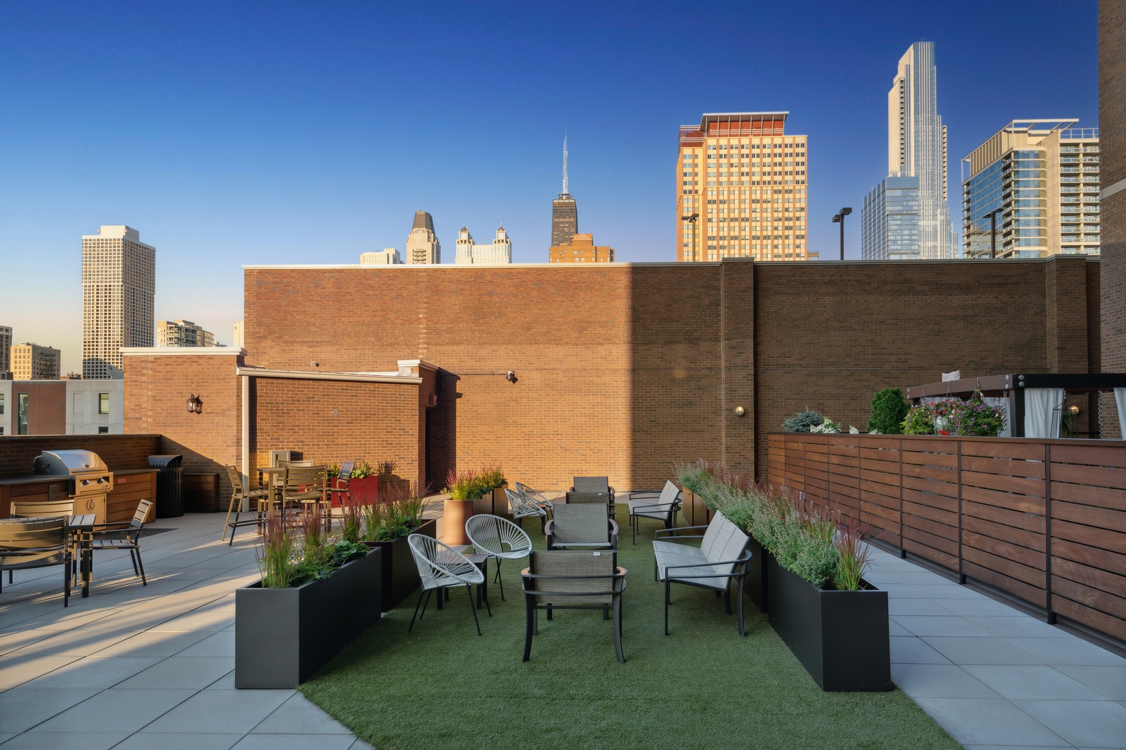 849 N Franklin Street Unit: 1219