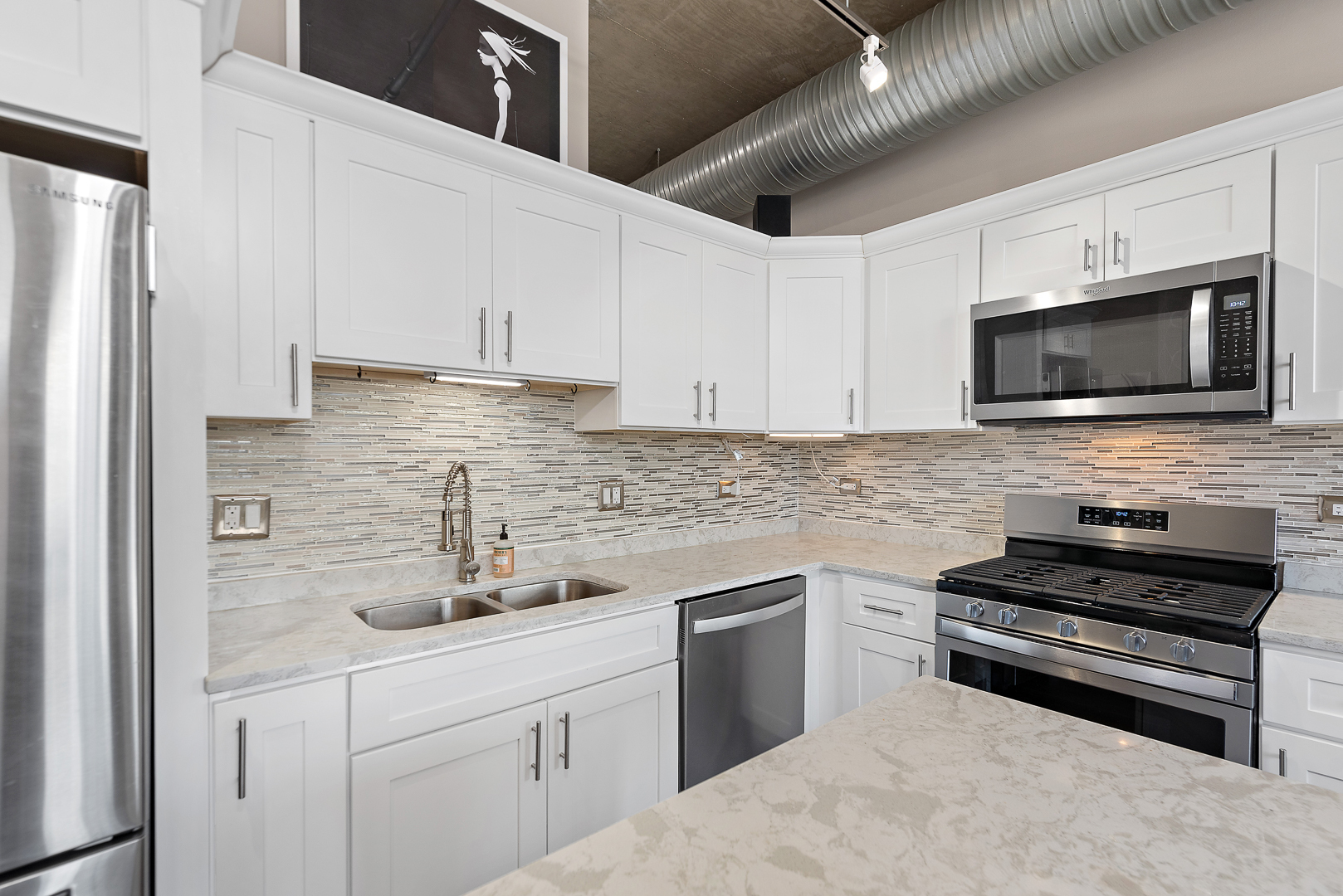 849 N Franklin Street Unit: 1219