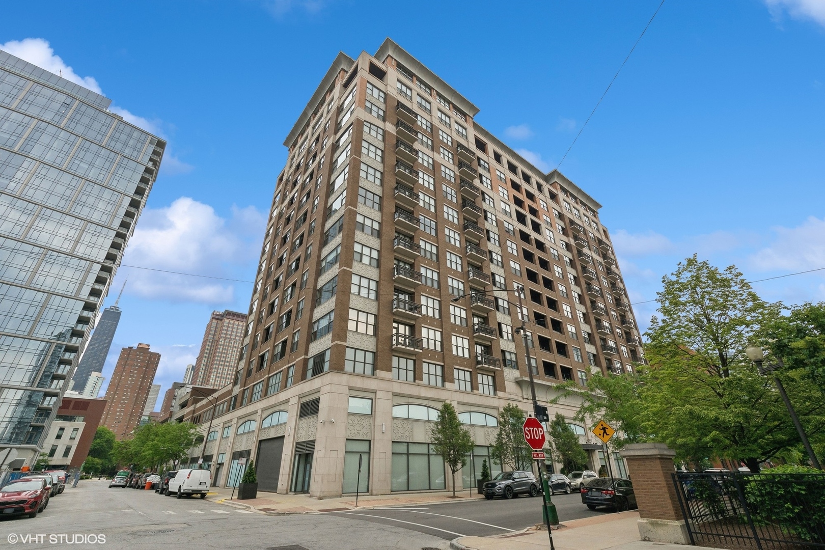 849 N Franklin Street Unit: 1219