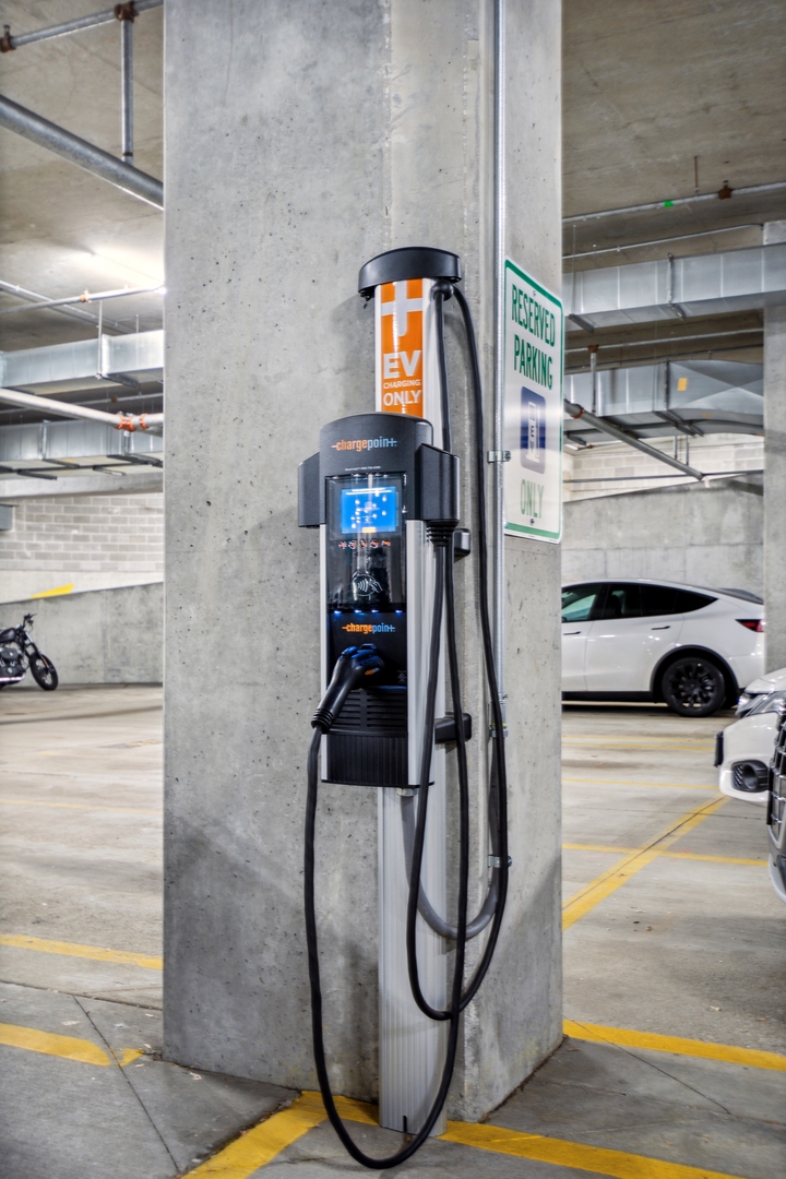 849 N Franklin Street Unit: 1219