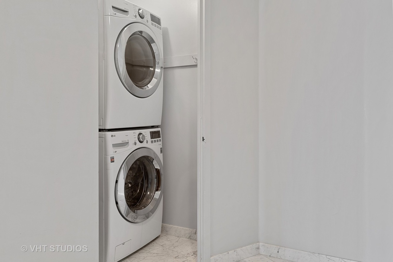 505 N Lake Shore Drive Unit: 1818