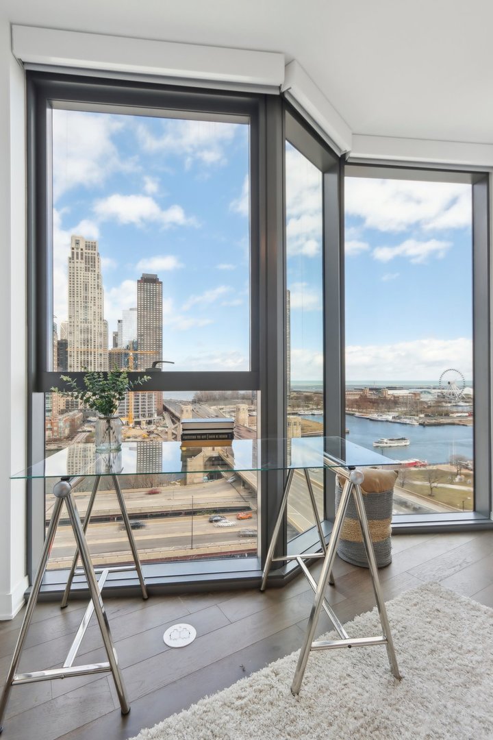 211 N Harbor Drive Unit: 1008