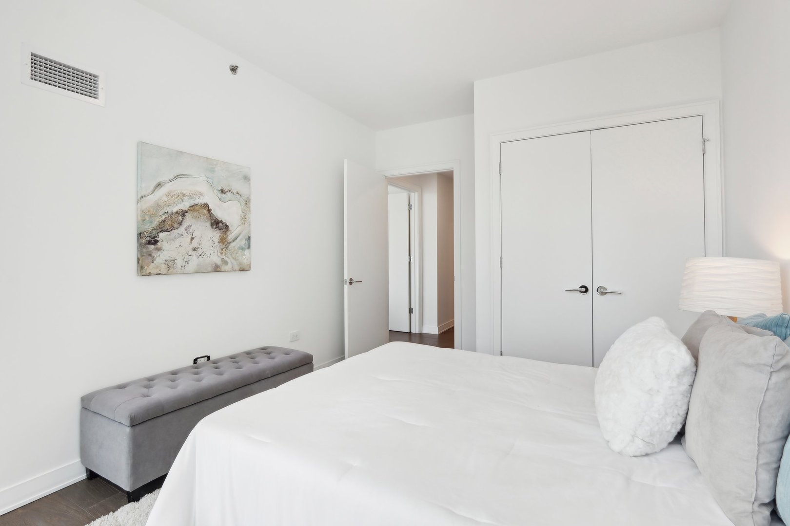 211 N Harbor Drive Unit: 1008