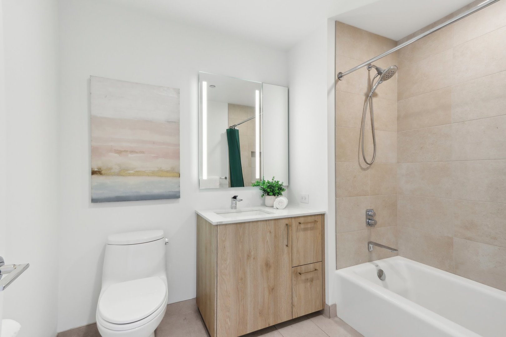 211 N Harbor Drive Unit: 1008