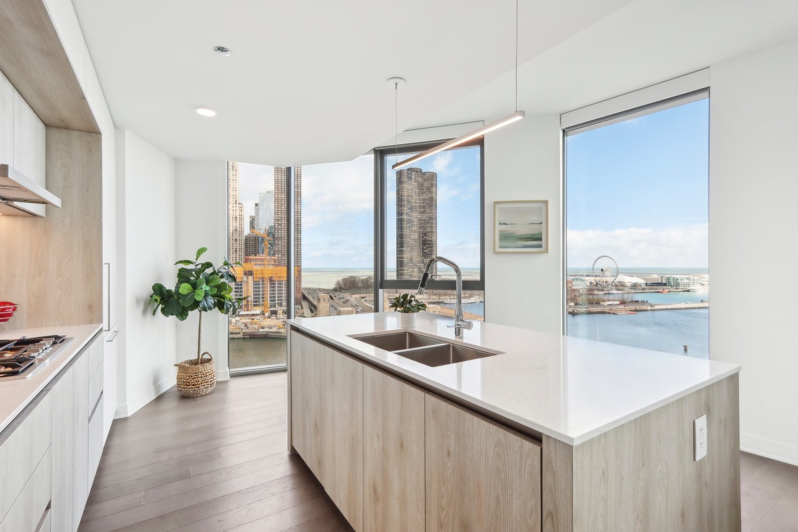 211 N Harbor Drive Unit: 1008