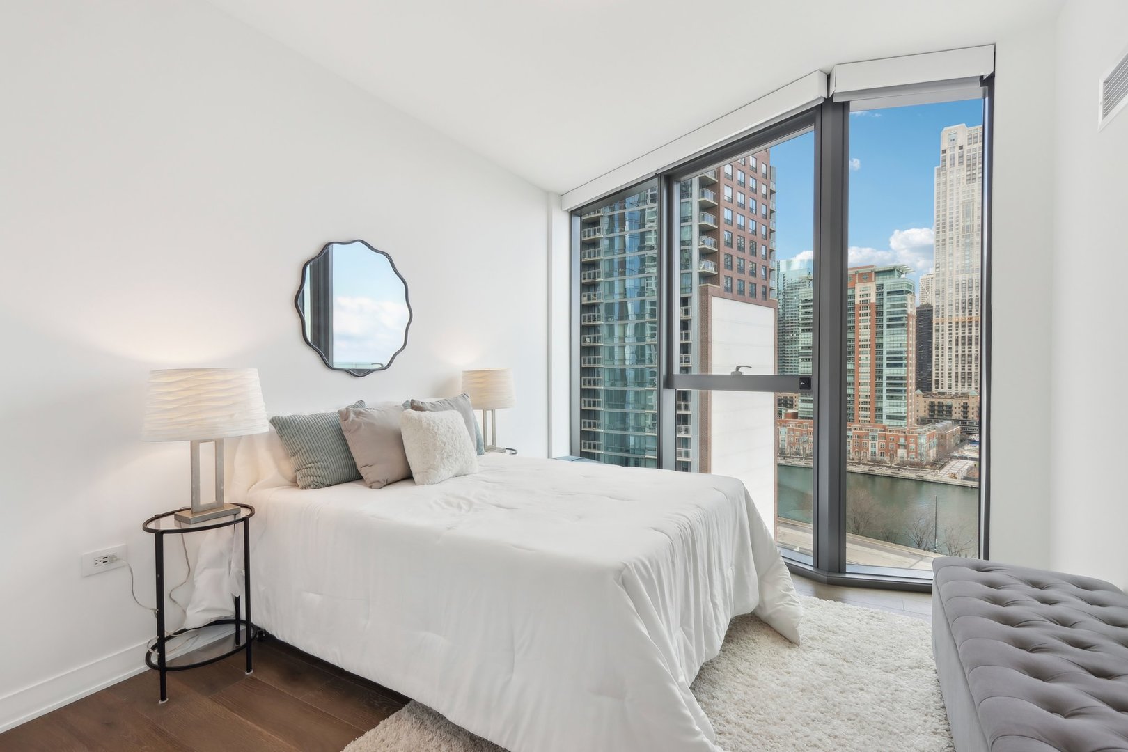 211 N Harbor Drive Unit: 1008