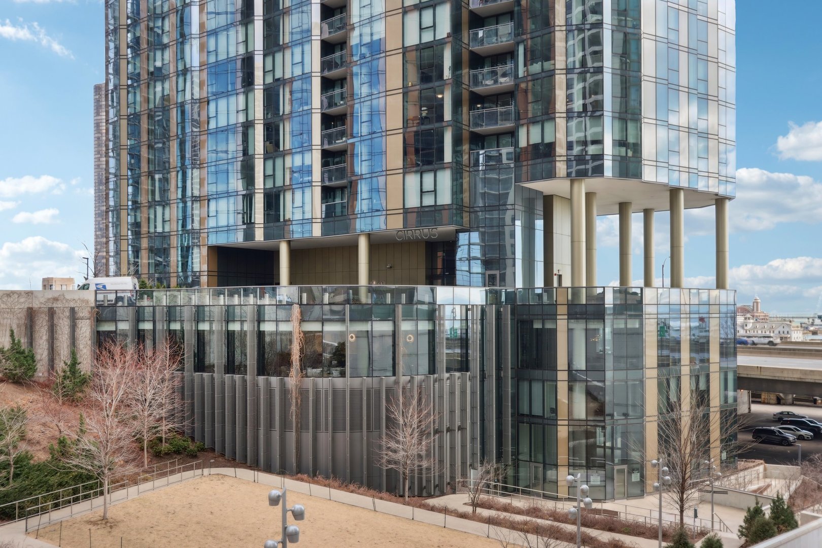 211 N Harbor Drive Unit: 1008