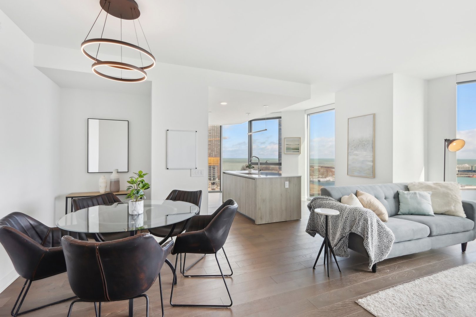 211 N Harbor Drive Unit: 1008