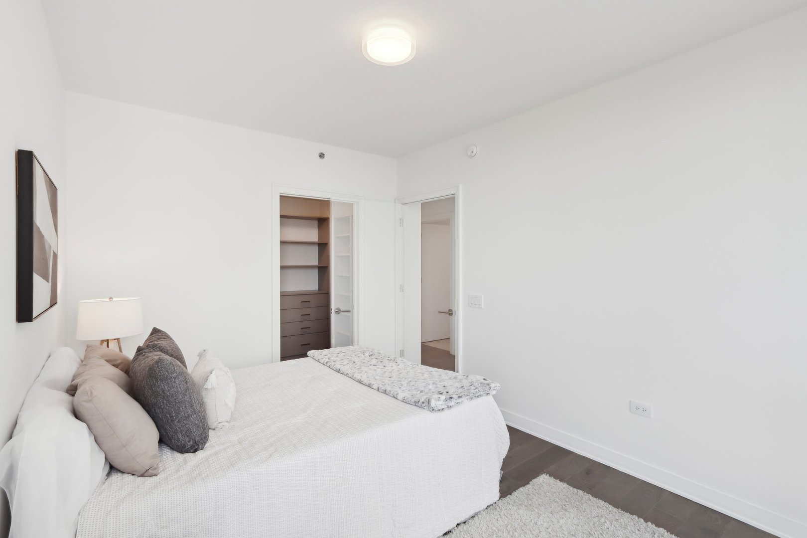 211 N Harbor Drive Unit: 1008