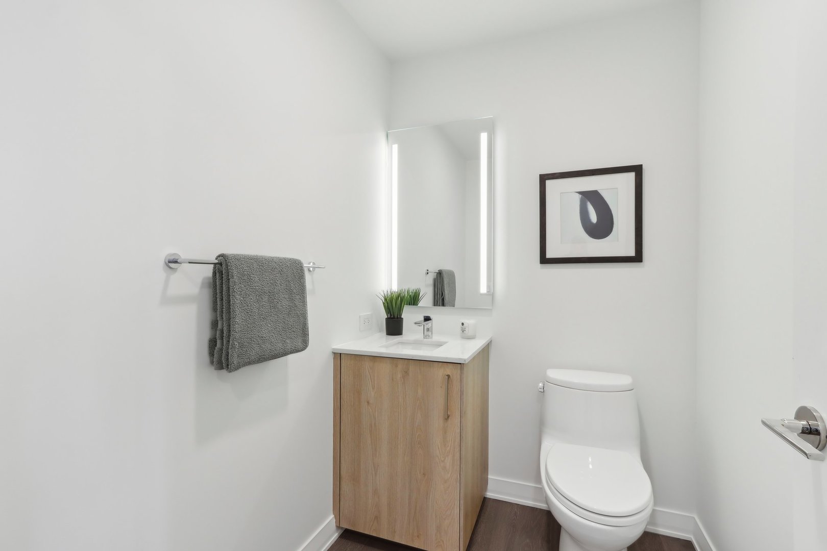 211 N Harbor Drive Unit: 1008