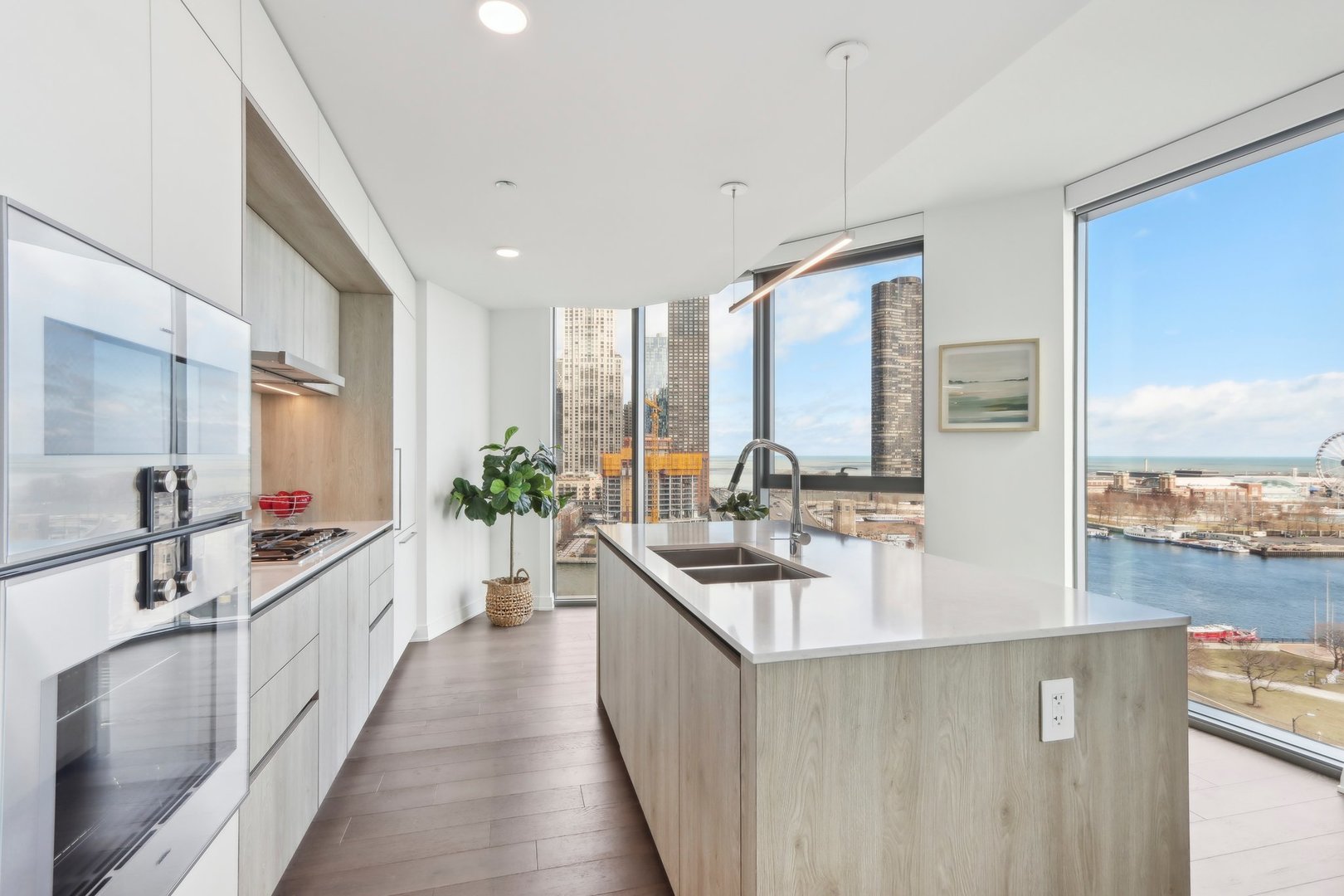 211 N Harbor Drive Unit: 1008