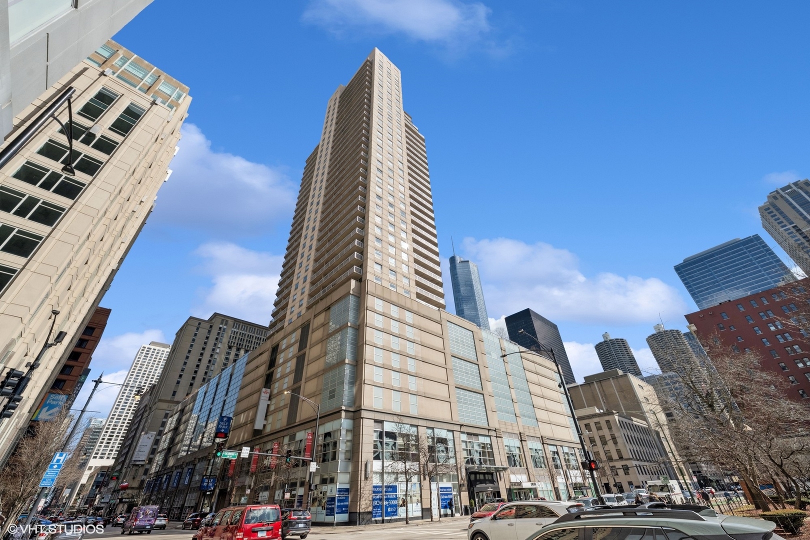 545 N Dearborn Street Unit: 2311