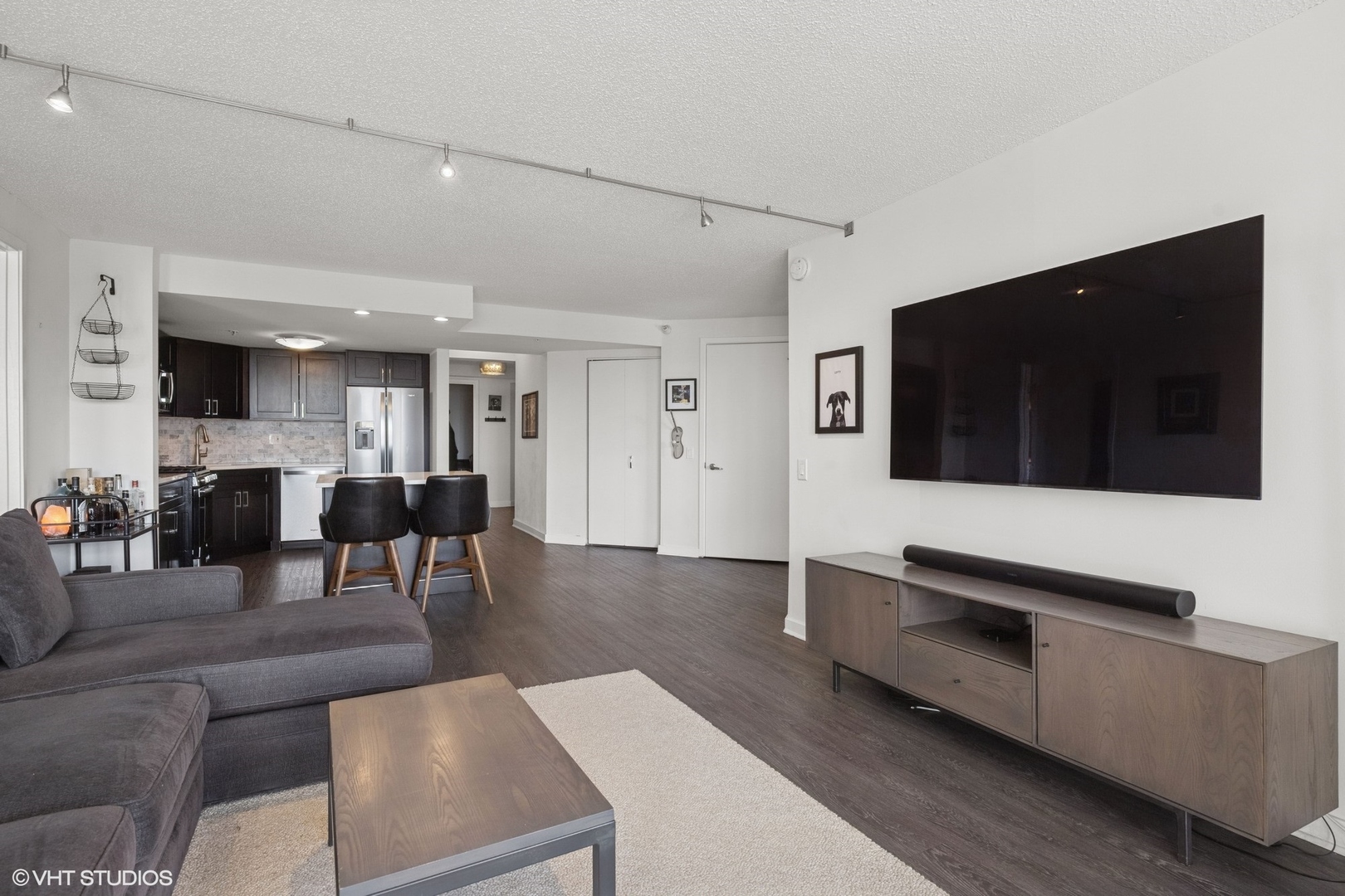 545 N Dearborn Street Unit: 2311